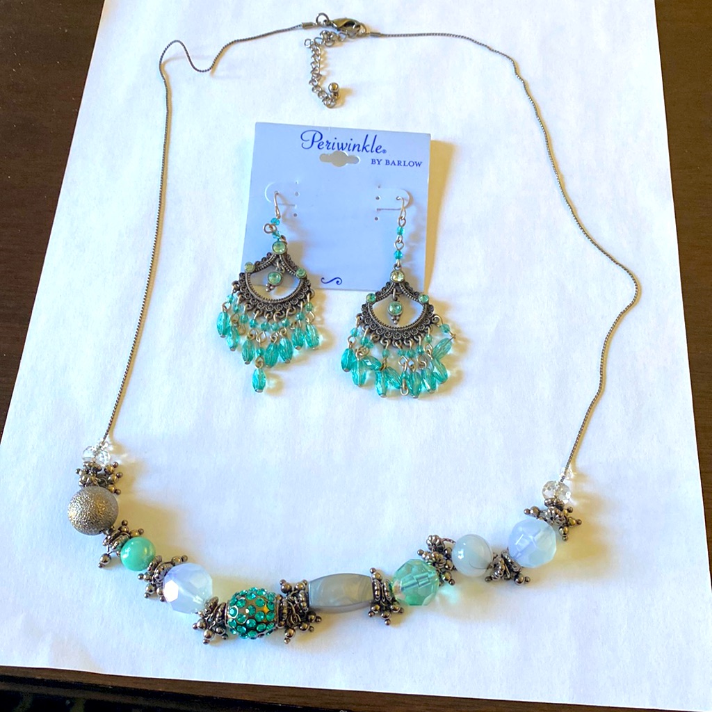 Periwinkle By Barlow Necklace And Earrings Combo Gorgeous 17$
